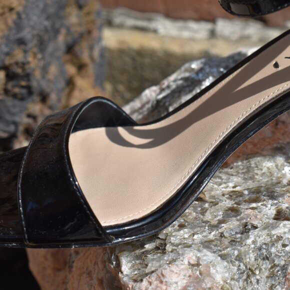 Via Spiga Leesa Black Patent Leather Ankle Strap Heels Size 9 - Picture 12 of 16